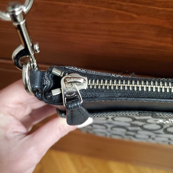 Coach Bag - Picture 7 of 10